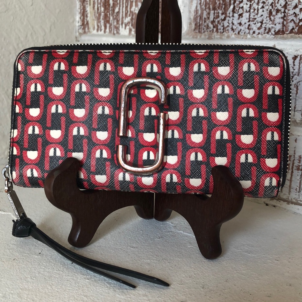 MARC JACOBS WALLET